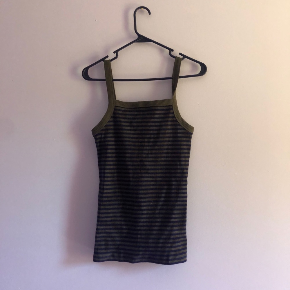 Slim fit tank top